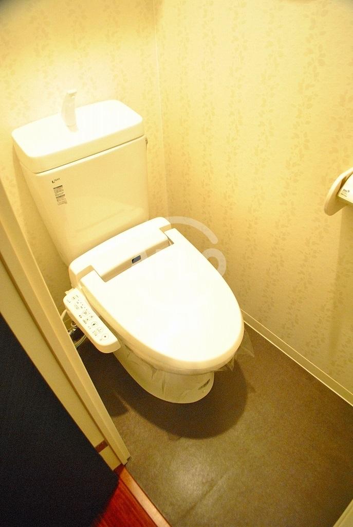 トイレ　グランプラス谷町　温水暖房便座