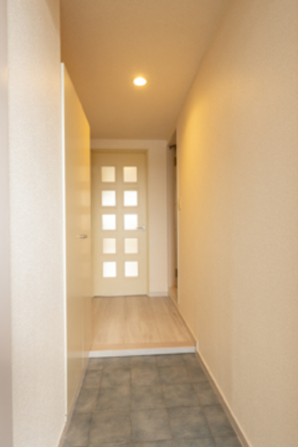 玄関　※写真は同タイプ住戸です。