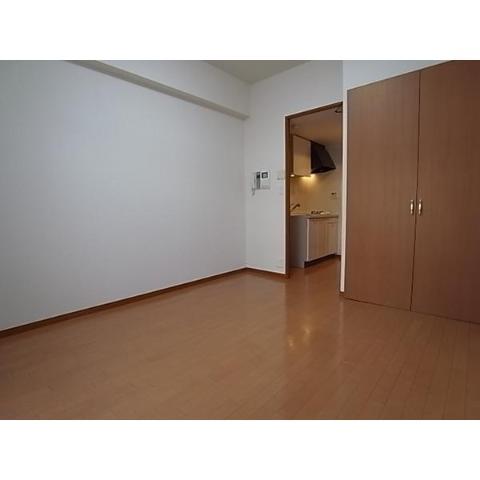 居室・リビング　室内