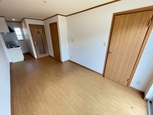 居室・リビング　※同物件別室※