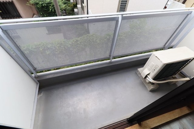 バルコニー　広々としたバルコニーです
