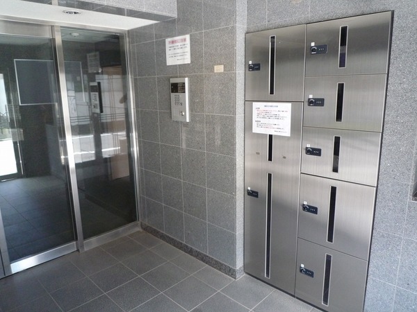 エントランス　清潔なエントランスです