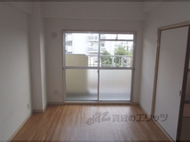 居室・リビング　洋室