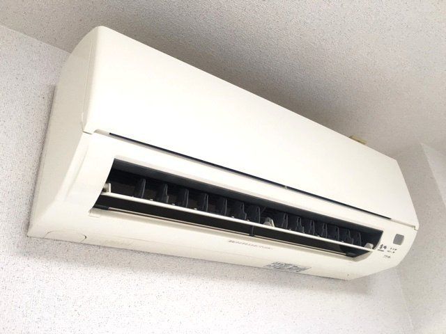 その他設備　部屋にはエアコンが付いてます。