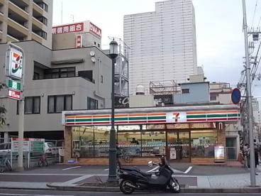 コンビニ　セブンイレブン神戸栄町通3丁目店（コンビニ）まで156m