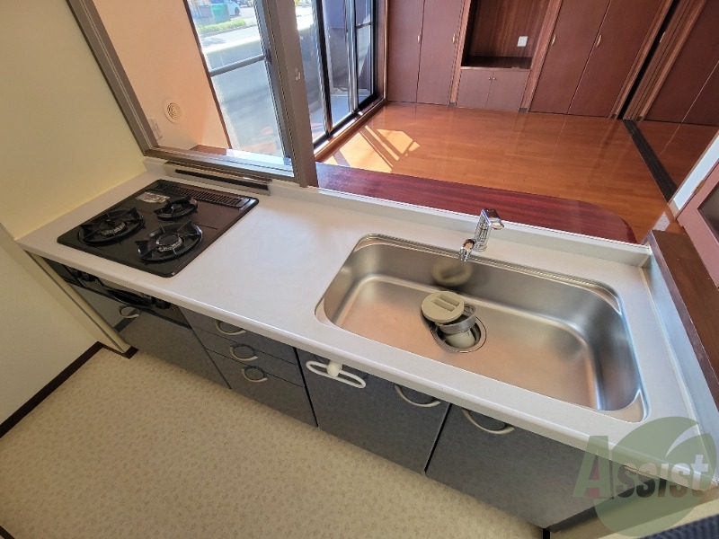 キッチン　キッチンは広さがあり料理もしやすい感じです。