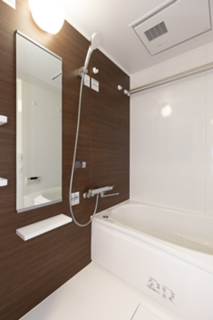 バス・シャワールーム　※写真は同タイプ住戸です。