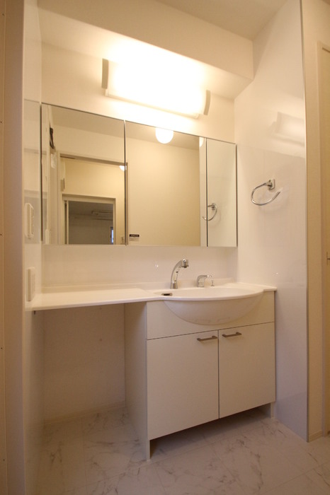 洗面設備　洗髪洗面化粧台