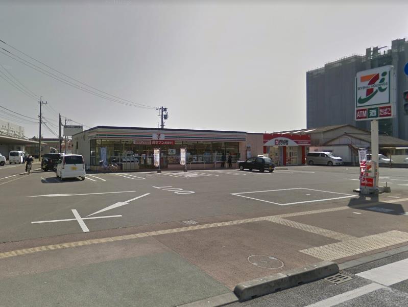 コンビニ　セブンイレブン（コンビニ）まで30m