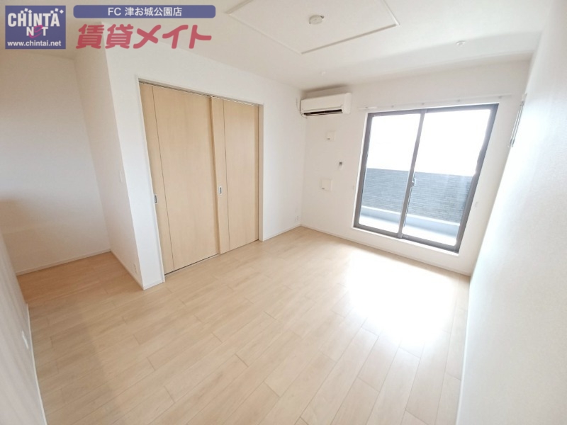 居室・リビング　同型部屋写真です。