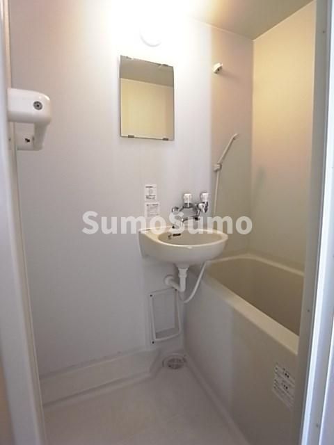 バス・シャワールーム　ゆったり過ごせるお風呂です