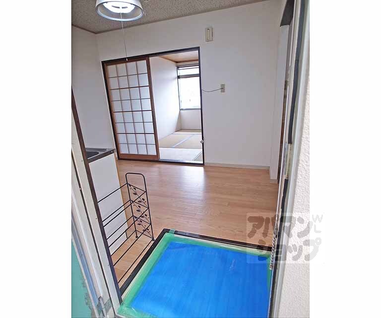 玄関　玄関からです～！