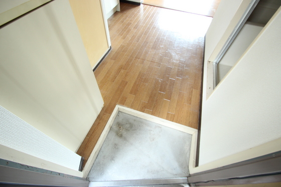 玄関　※別部屋の写真です