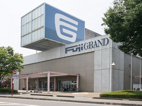 ショッピングセンター　フジグラン川之江店様（ショッピングセンター）まで950m