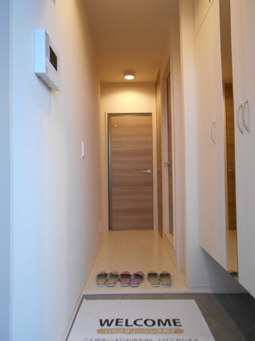玄関　シューズボックス完備の玄関です。