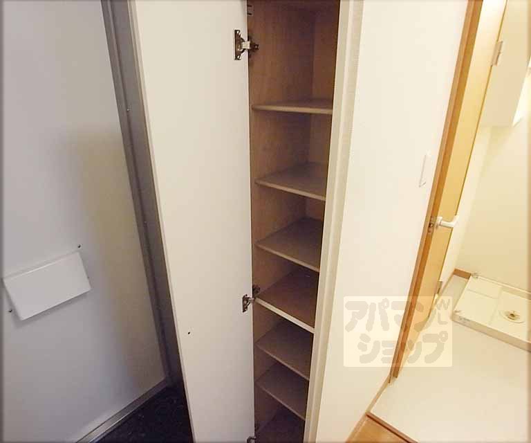 収納　靴箱です。