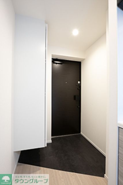 玄関　※写真は同タイプ住戸です。