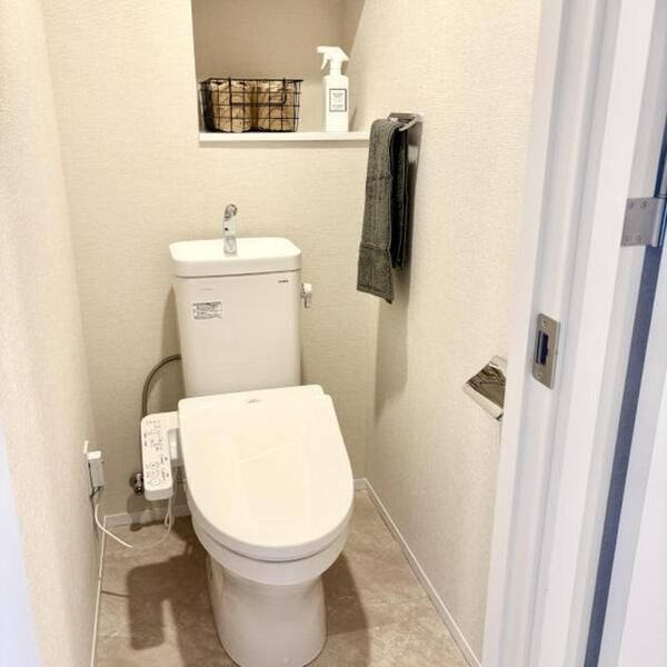 トイレ　※別号室の参考写真です