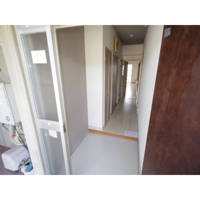 玄関　※別間取りの写真です