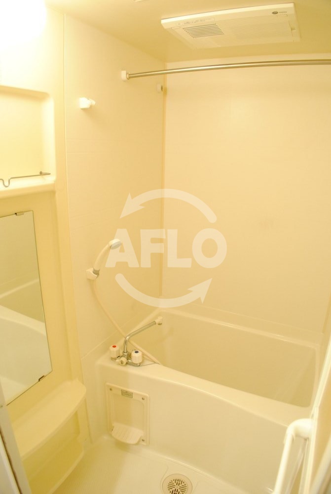 バス・シャワールーム　エスリード御堂筋梅田　バスルーム