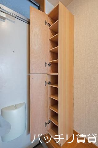 玄関　別号室イメージの為、現状を優先致します