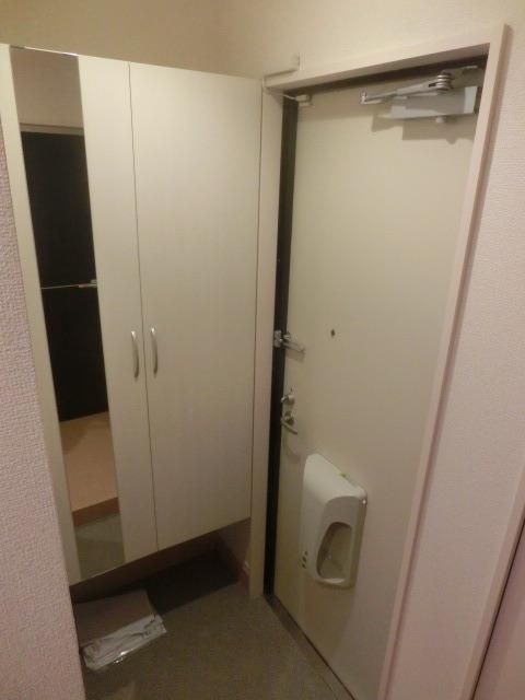 玄関　玄関も機能的です