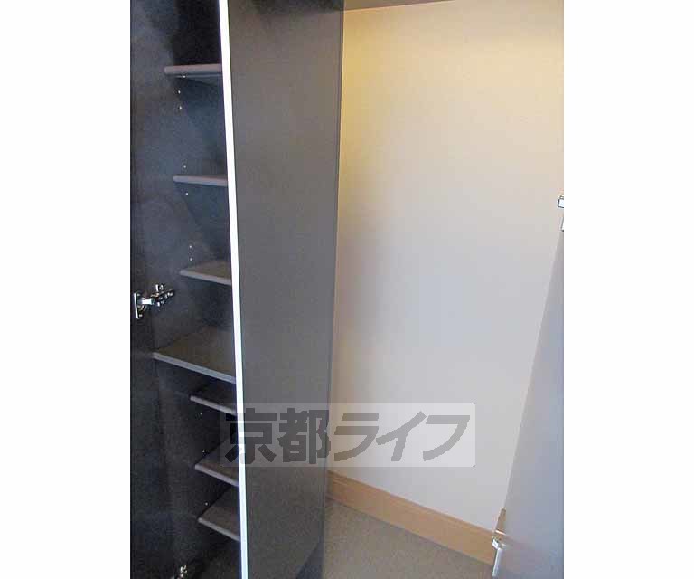 収納　シューズボックス