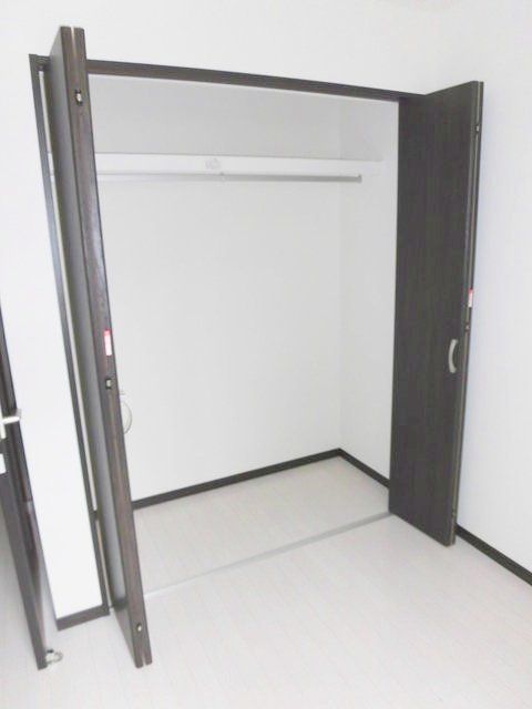 収納　クローゼットはこちらです