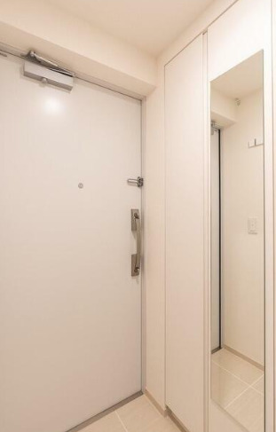 玄関　ドゥーエ横濱鶴見