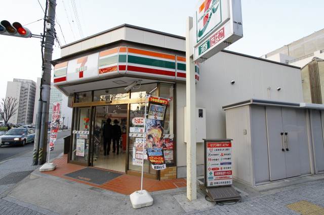 コンビニ　セブンイレブン名古屋栄1丁目店（コンビニ）まで354m
