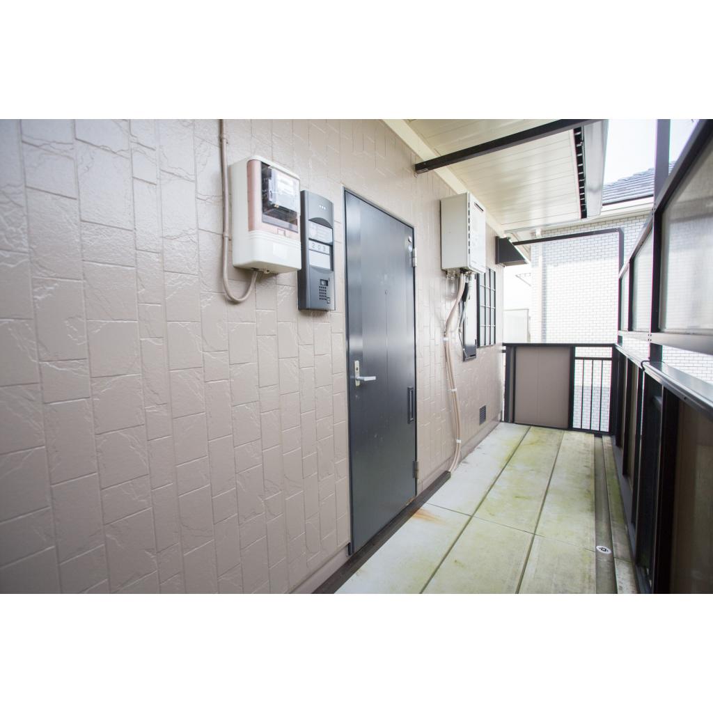 エントランス　建物の内部です