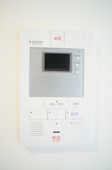 セキュリティ　セキュリティも安心のモニタ付きインターホンです