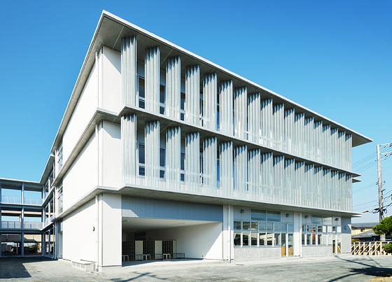 中学校　岡山市立御南中学校（中学校）まで1137m