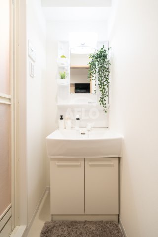 洗面設備　NU伊丹駅前（ヌー伊丹駅前）　独立洗面台