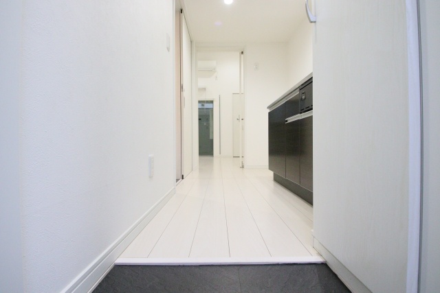 玄関　※別室の参考写真の為、現況優先です。