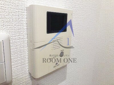セキュリティ　モニター付きインターホンです。
