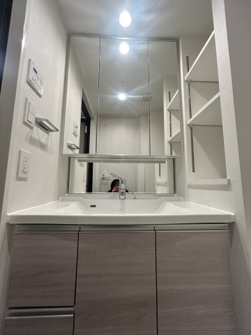 洗面設備　脱衣スペースもあります