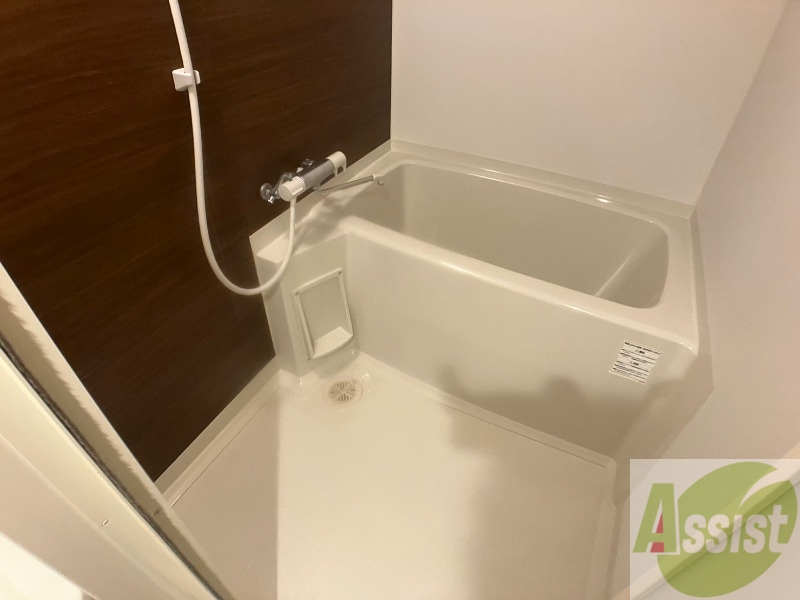 バス・シャワールーム　疲れを癒すには湯船でゆっくりするのが良いですよ。