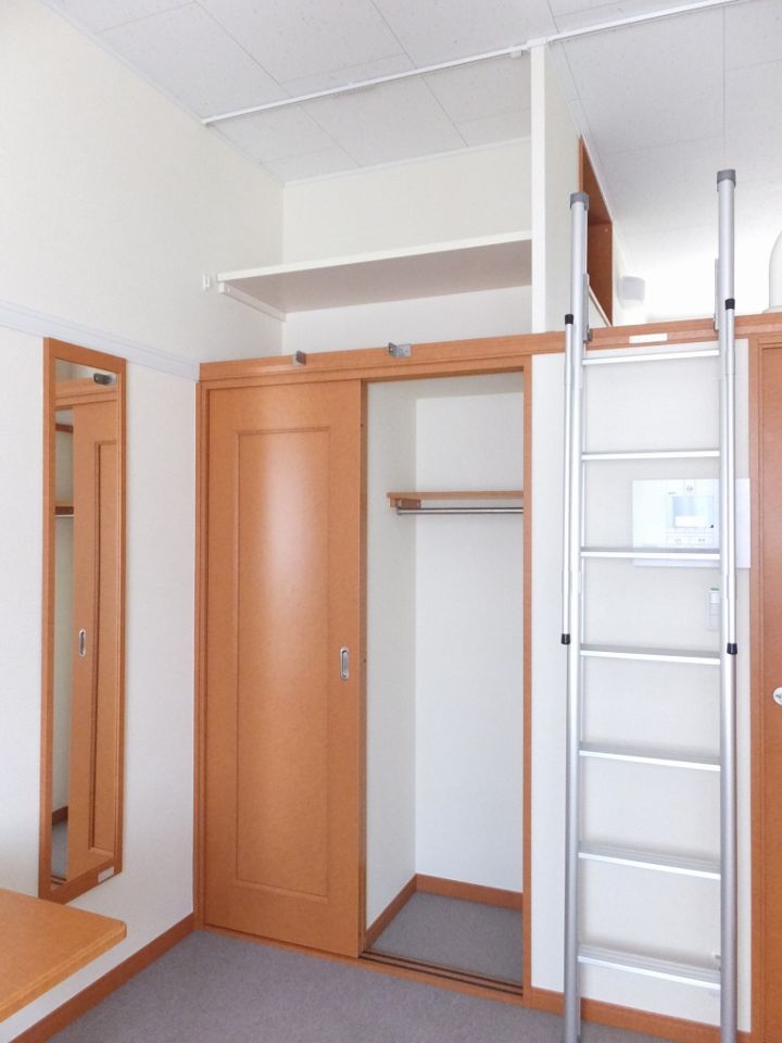 収納　クローゼット