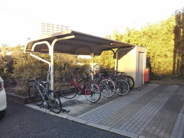 その他共有部分　屋根付き駐輪場
