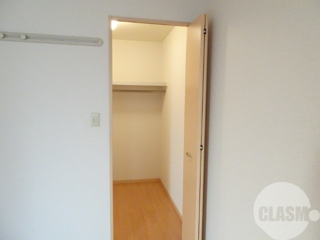 収納　ウォークインクローゼット