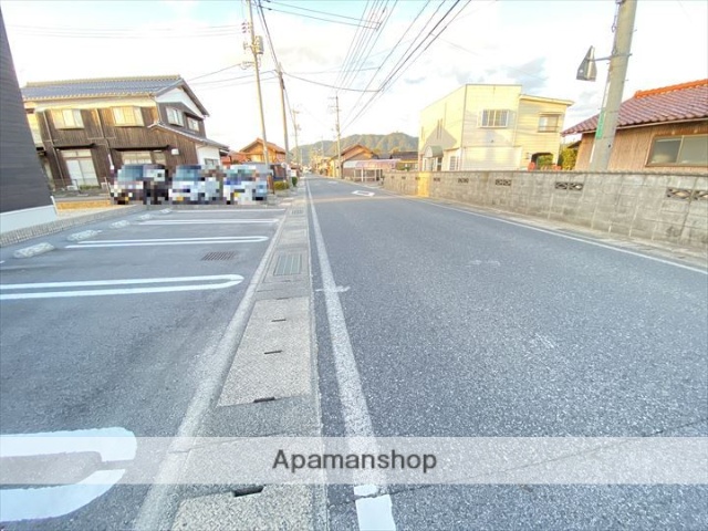 その他　前面道路（その他）まで0m