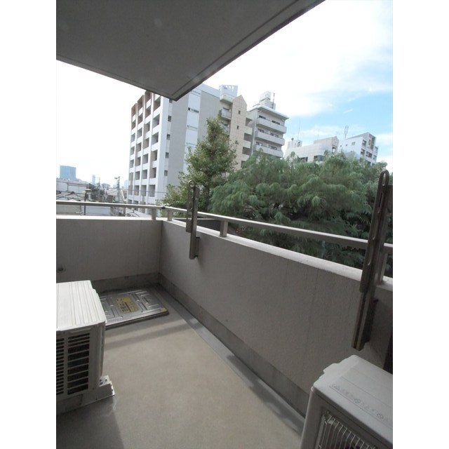 バルコニー　広々としたバルコニーです