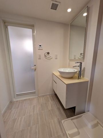 洗面設備　■独立洗面台