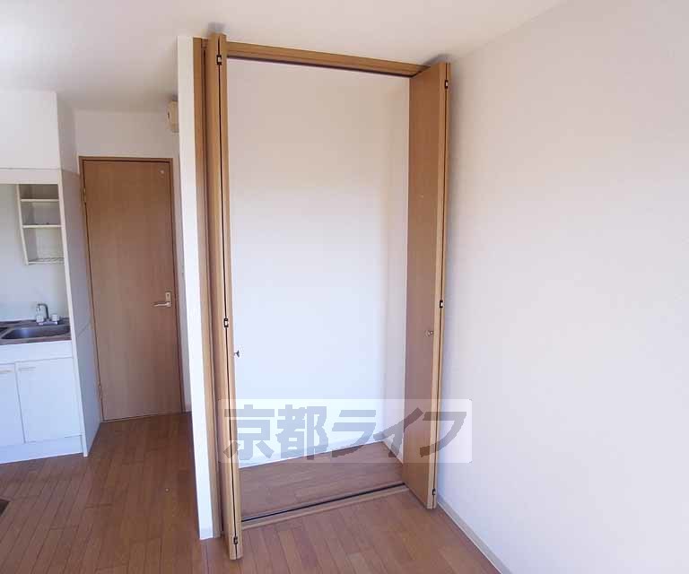 収納　クローゼットには高さがありますね。