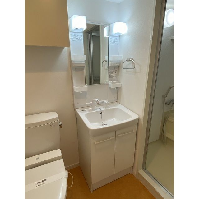 洗面設備　■収納＆鏡付き独立洗面台♪