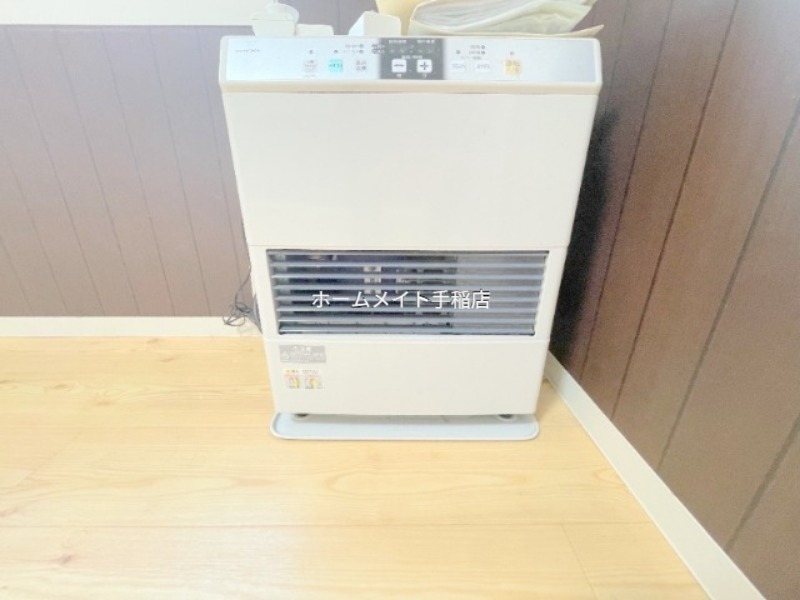 その他設備　灯油暖房です♪