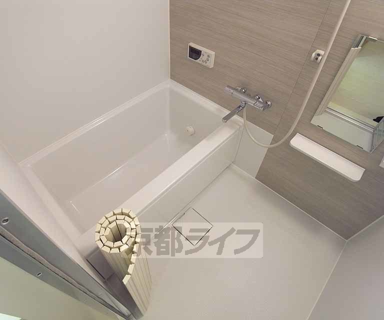 バス・シャワールーム　綺麗なお風呂です。