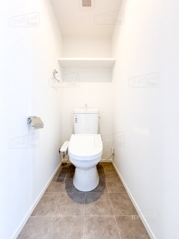 トイレ　嬉しい温水洗浄便座付き♪