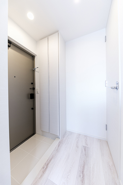 玄関　※写真は同タイプ住戸です。